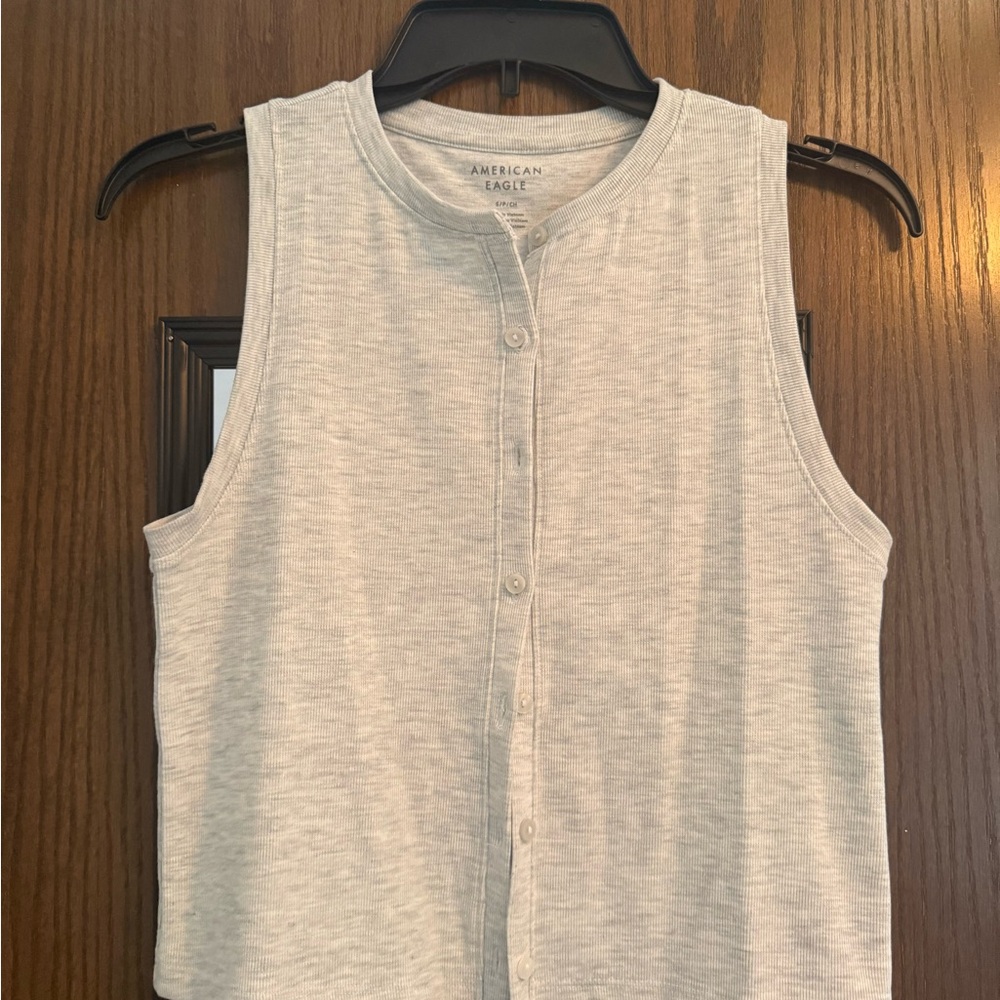 American Eagle Outfitters Light Gray Button-Up Tank Top